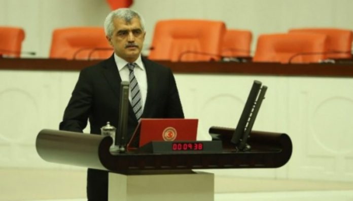 Prosecutor investigates deputy over terrorism for failing to condemn speech 1