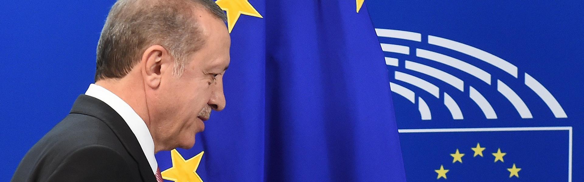 Turkey-EU: Towards the post-candidacy era 27