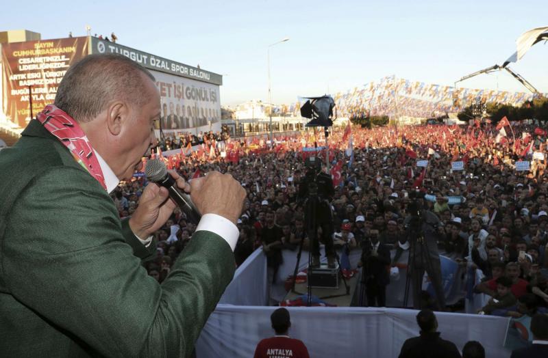 Turkish president is playing with fire: Erdogan is just the other side of the coin of demagoguery. 4