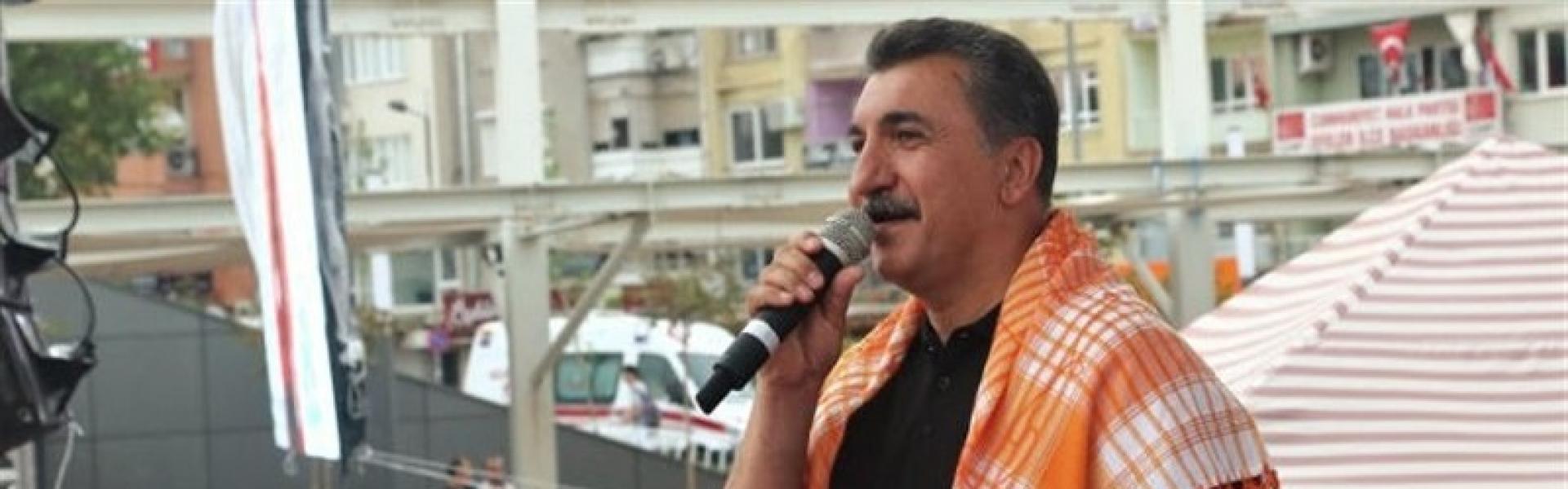 Government attacks prompt Kurdish folk singer to leave Turkey 6