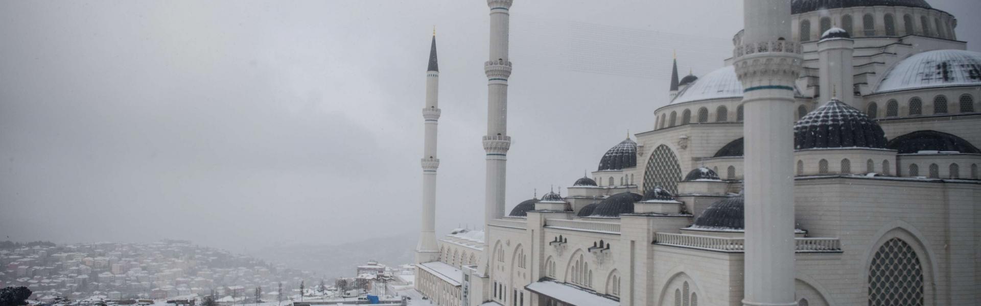 Turkey’s Islamic groups stuck in the past 14
