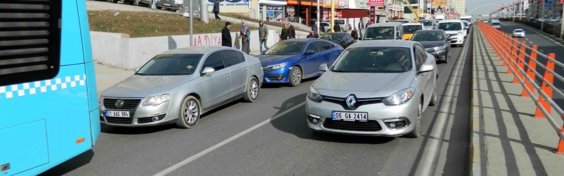 Citizens of Turkey's largest Kurdish city steer clear of Diyarbakır licence plates 6