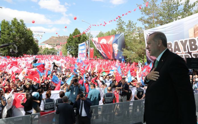 Erdoğan shows New Zealand terrorist attack video at rally 4