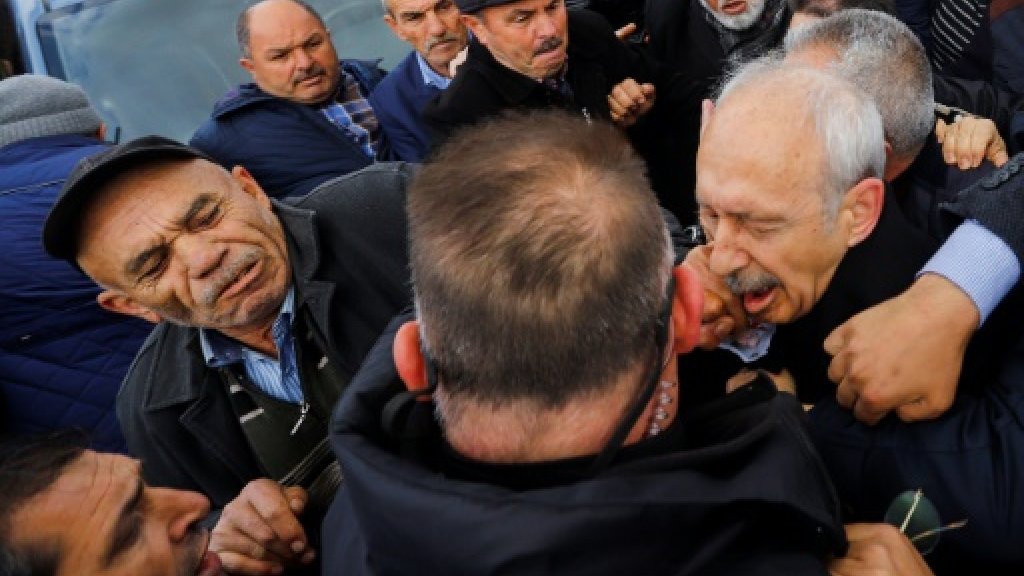 Turkey opposition leader attacked at soldier's funeral 1