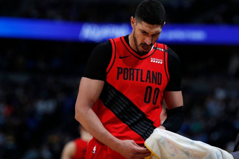 Kanter sleeps with panic button installed by FBI 2