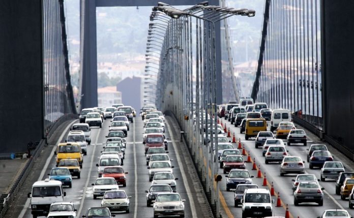 Turkish automotive sales drop 66 percent year-on-year in July 4