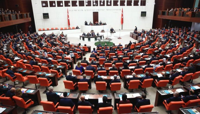 Man attempts suicide in Turkish parliament after efforts to find a job fail 1
