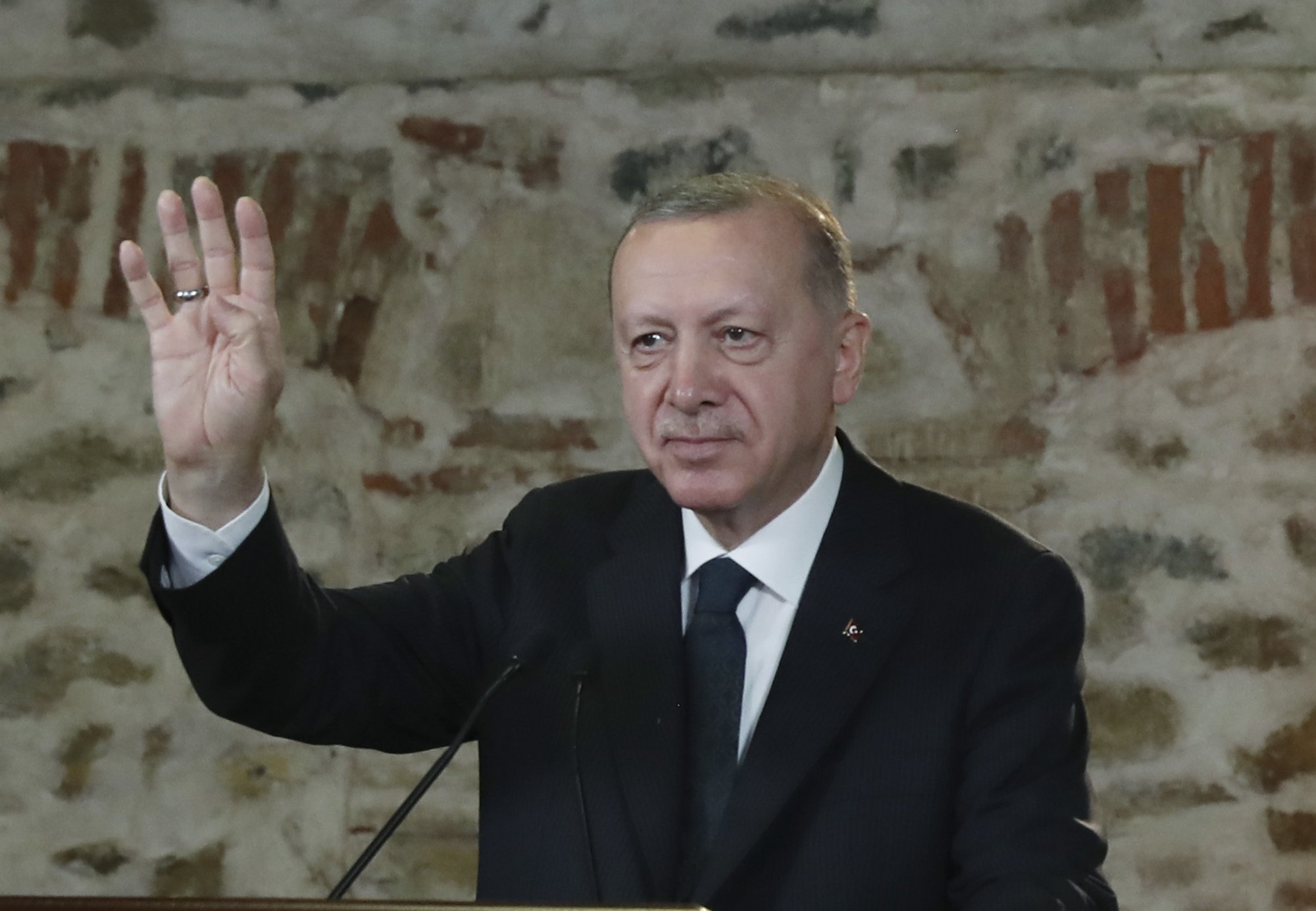 Turkey's Erdogan vows 'no mercy' to violent protesters 2