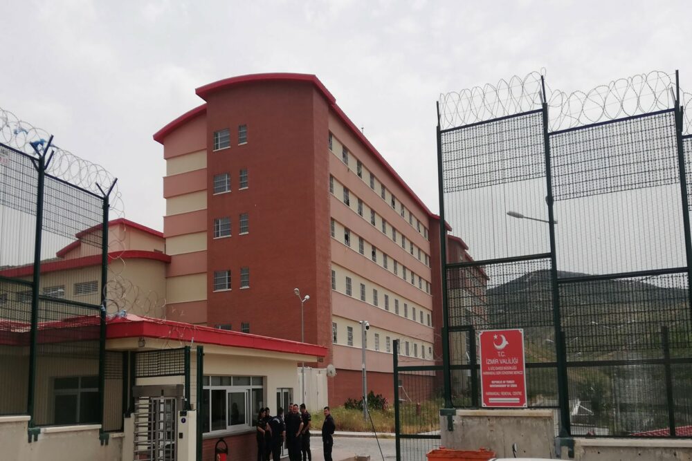 2 refugees severely beaten by security officers in Turkish repatriation center 1