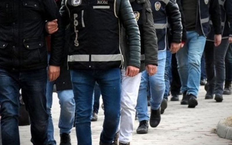 25 former, active duty military officers detained over alleged Gülen links 1