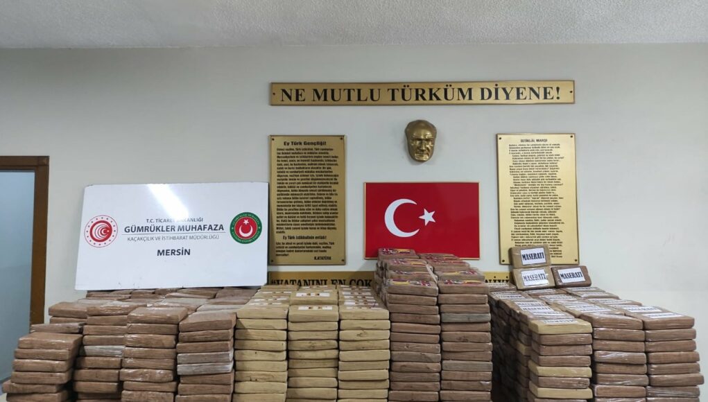 Turkey 'seizes' 1 ton of cocaine in Mersin port 1
