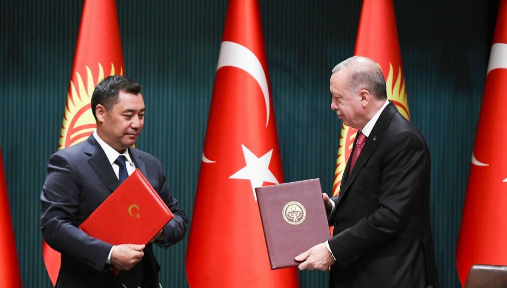 Erdoğan tells Kyrgyz president he knows nothing about missing educator 1
