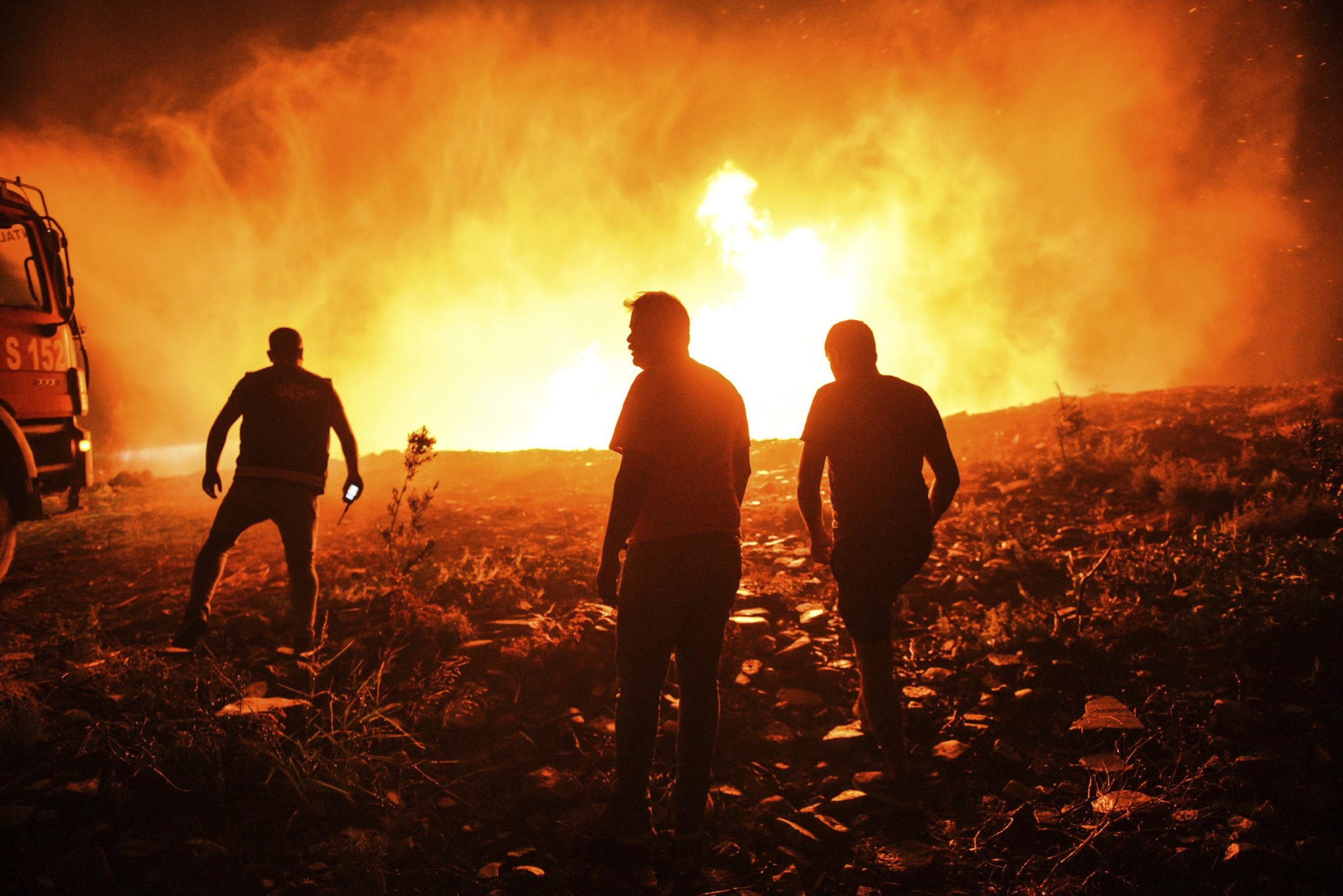 AKP gov’t blamed for poor response to forest fires raging across Turkey 1
