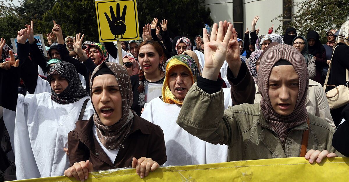Erdogan's overtures to Egypt will cost him Muslim Brotherhood