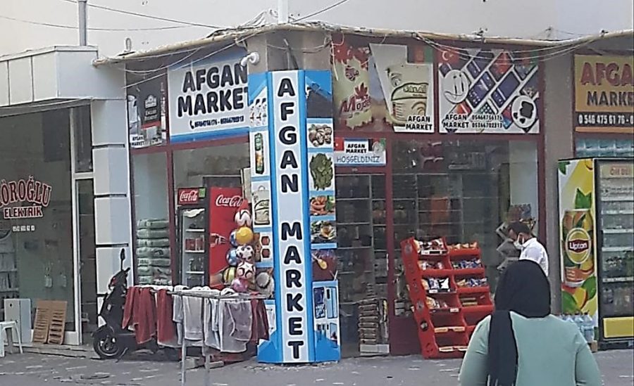 Afghan refugee changes store’s name after being targeted by far-right leader 1