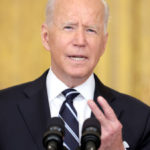 Biden sees 'chaos' as US pressures Taliban to let Afghans leave