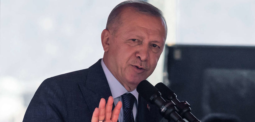 En Turquie, Recep Tayyip Erdogan accentue sa pression sur les médias
