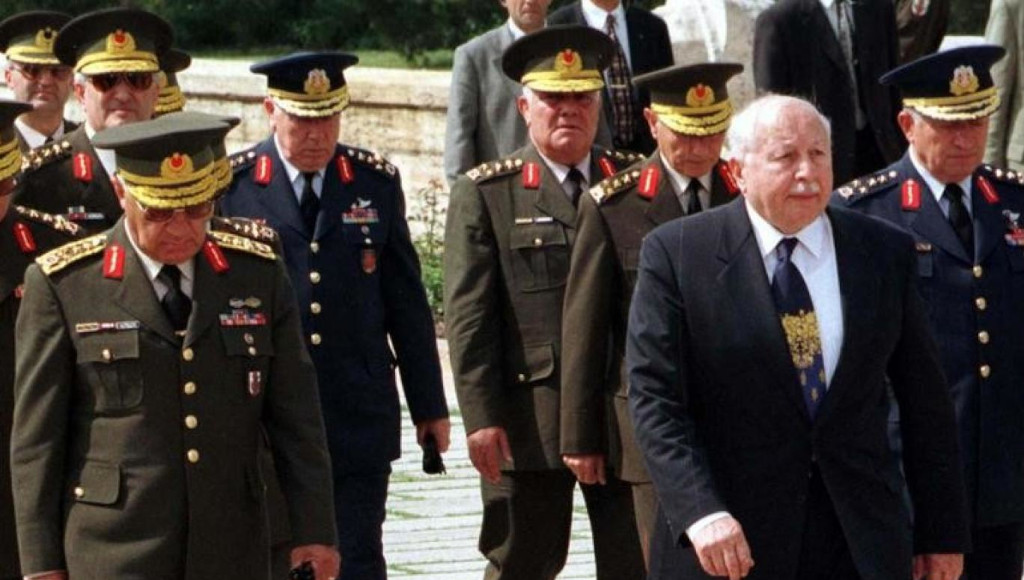 Retired generals to serve life sentences for role in 1997 'postmodern coup' 1