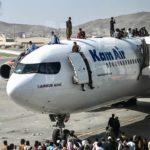 L’Afghanistan aux mains des talibans, vent de panique à l’aéroport de Kaboul