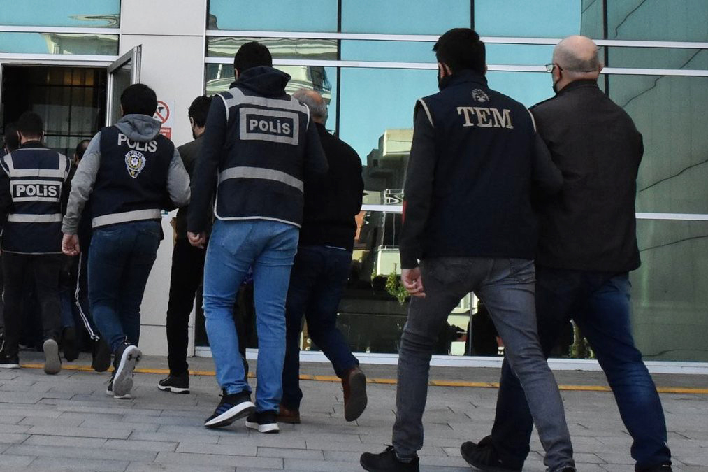 102 former officers, private sector employees face detention over alleged Gülen links 1