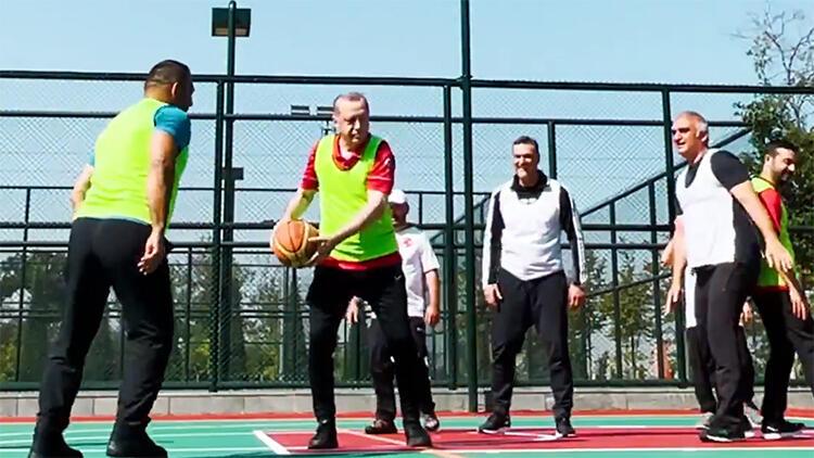 Erdogan: The ‘toddling’ basketball player! 1