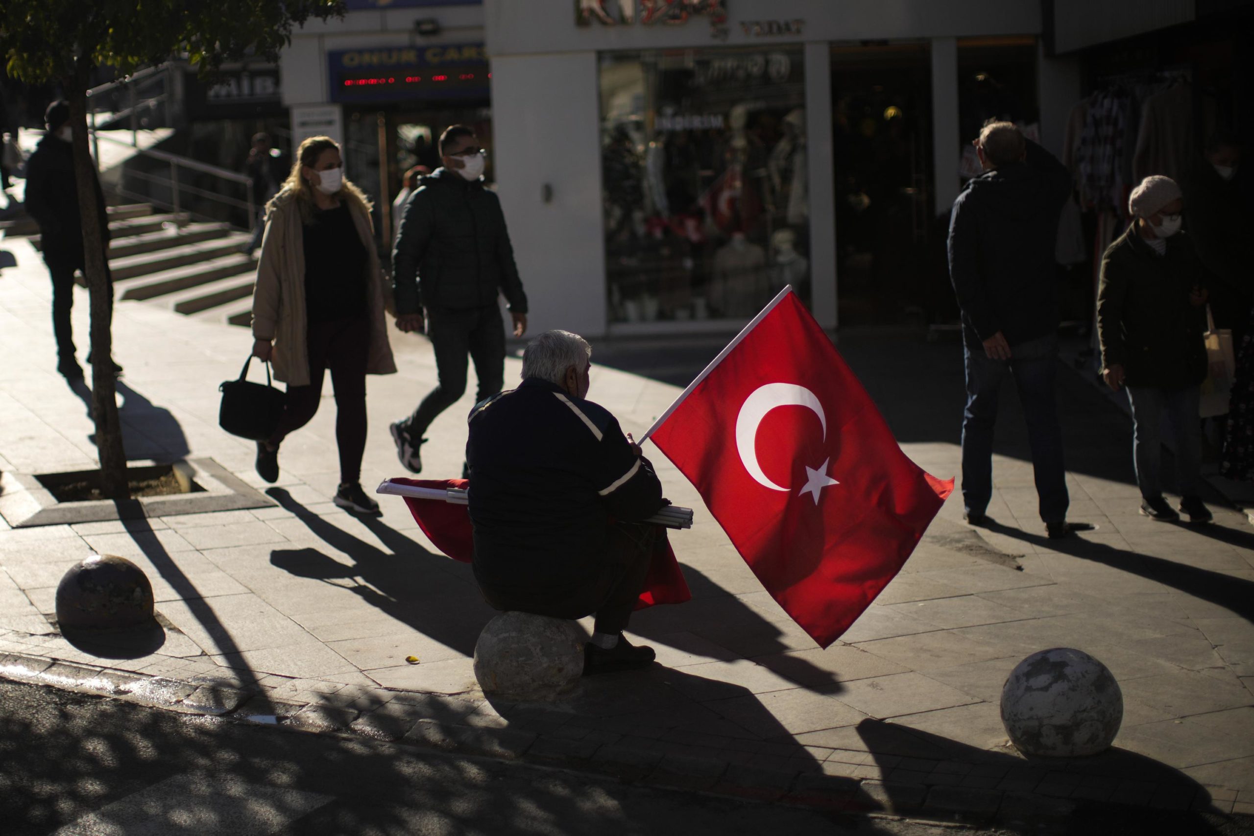 Turkish Lira is crashing. What's the impact? 6