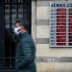 Turkish lira crisis turns political with lawsuit threat 5