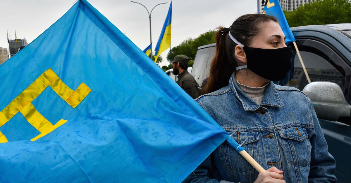 As Russia menaces Ukraine, Crimea's Tatars turn to Turkey