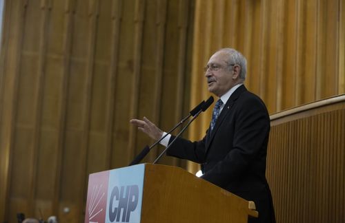 'Oligarchs take their money to London,' says main opposition CHP leader