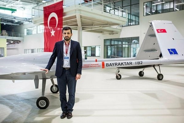 Unlike Erdoğan, his drone manufacturer son-in-law openly declares strong support for Ukraine 1