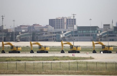 Work starts to demolish Atatürk Airport runways