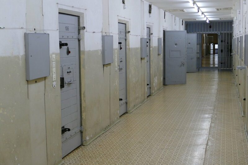 Prison authorities confiscate belongings of inmates who complained about overcrowding 1