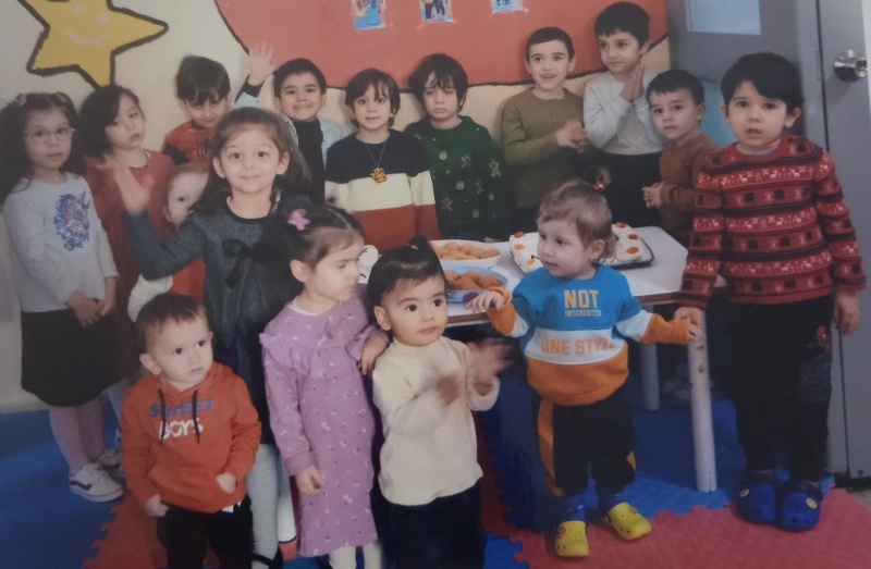 Recent photograph from Izmir's Şakran Prison reveals large number of children accompanying their mothers 1