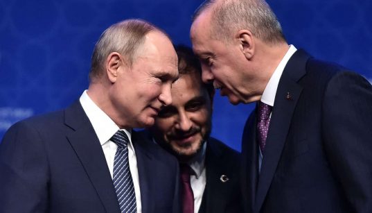 Turkey’s Erdogan walks the US-Russia tightrope 40