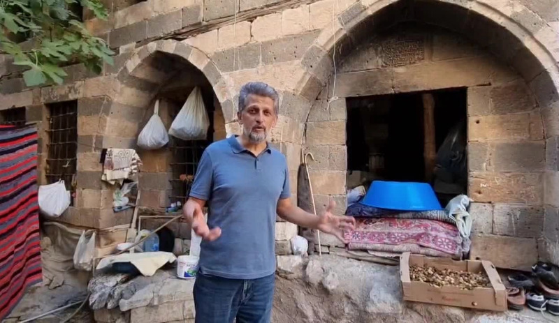 Armenian deputy calls on Turkish ministry to save crumbling historic synagogue 1