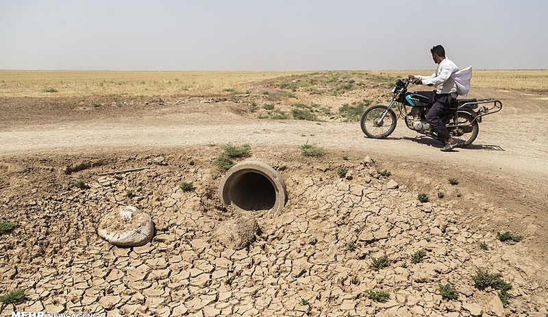 Villagers in Iraq count on wells as dams in Turkey reduce river flows 17