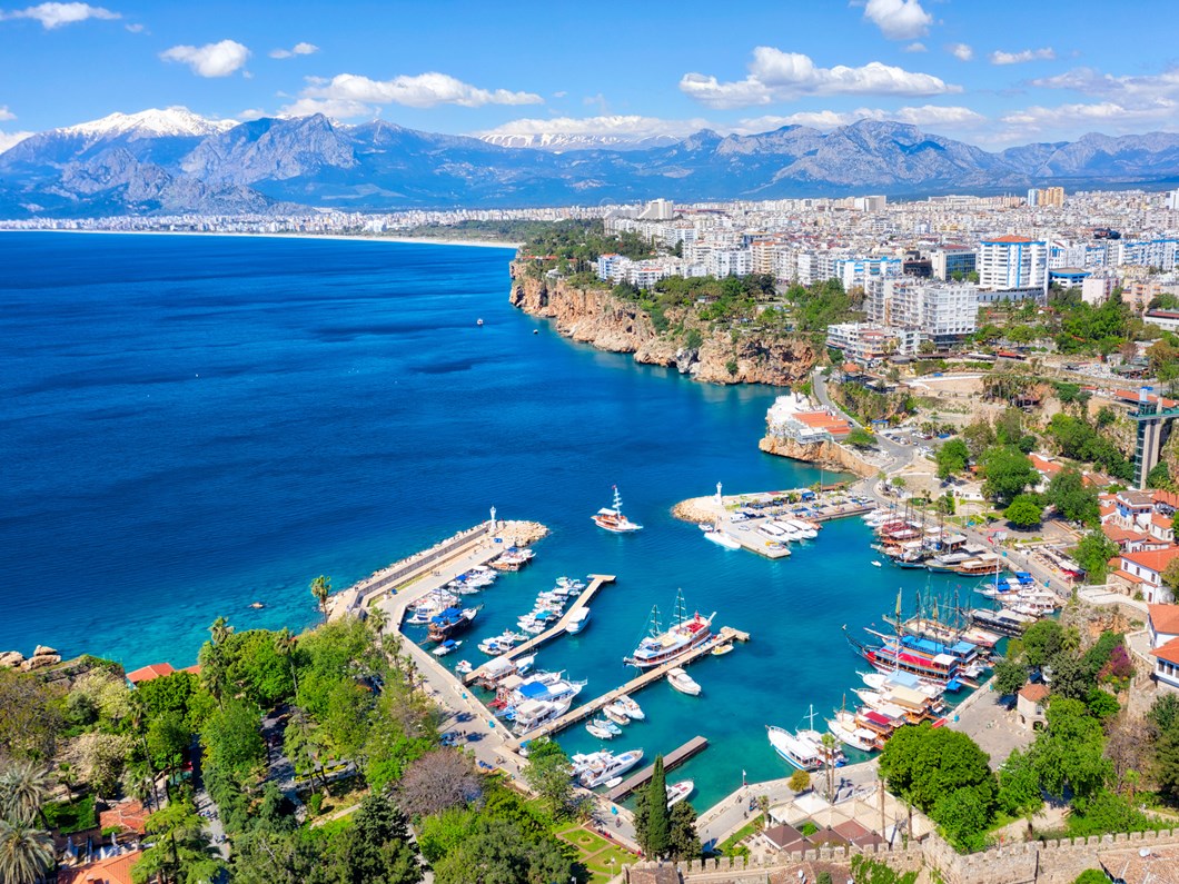 Foreigners buy a third of houses in Antalya 21