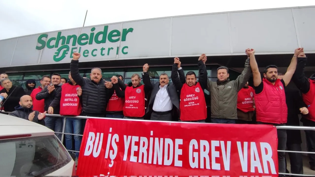 Erdogan decree 'bans' workers' strike citing national security 6