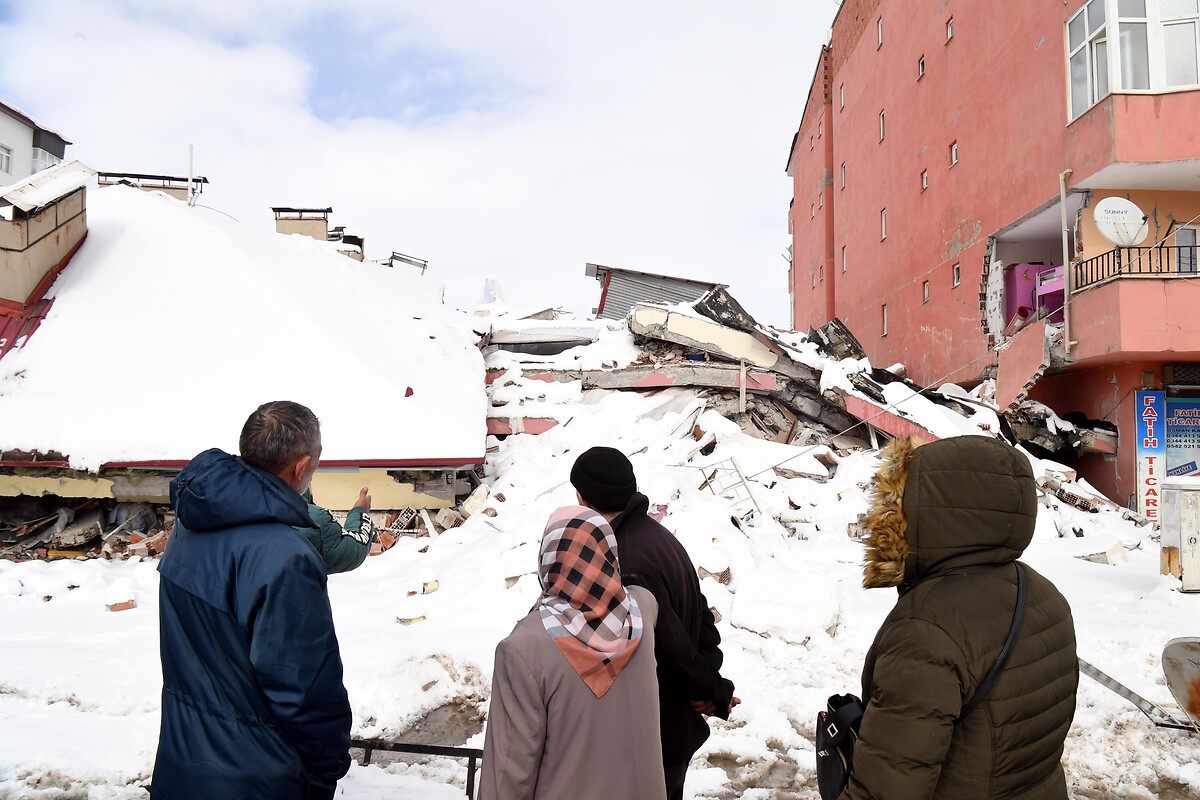Risk of hypothermia in earthquake-hit region 6