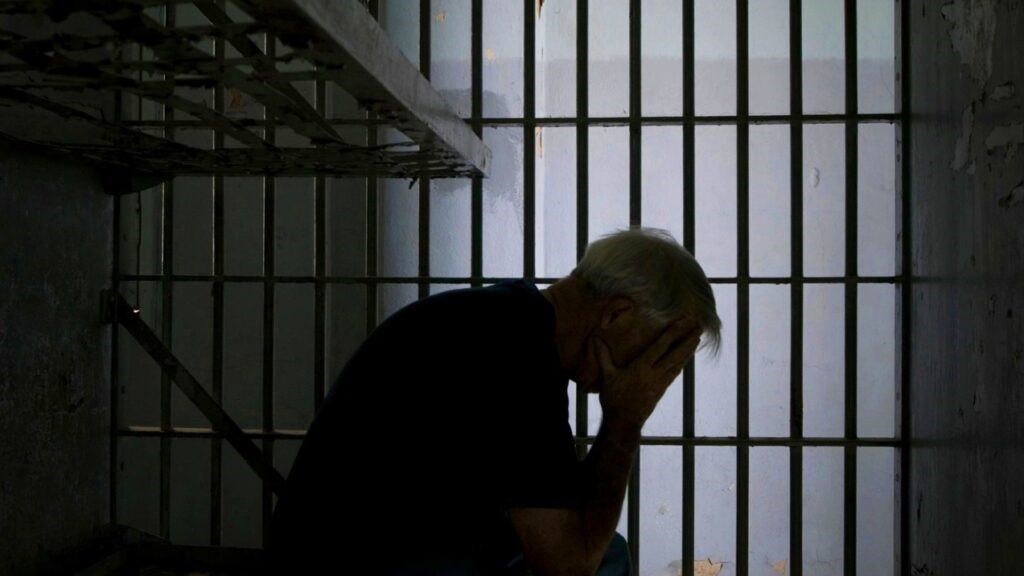 Elderly Kurdish prisoner beaten by guards for protesting racist remarks: report 1