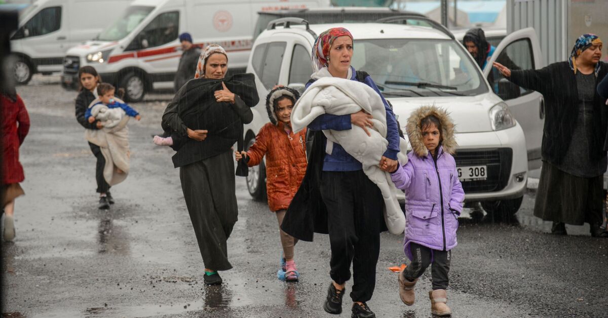Criticism of disaster response rises as floods hit Turkey’s quake-ravaged southeast 