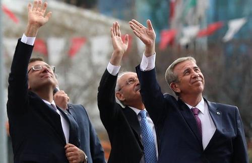 İstanbul, Ankara mayors refuse to run for president, announce support for Kılıçdaroğlu