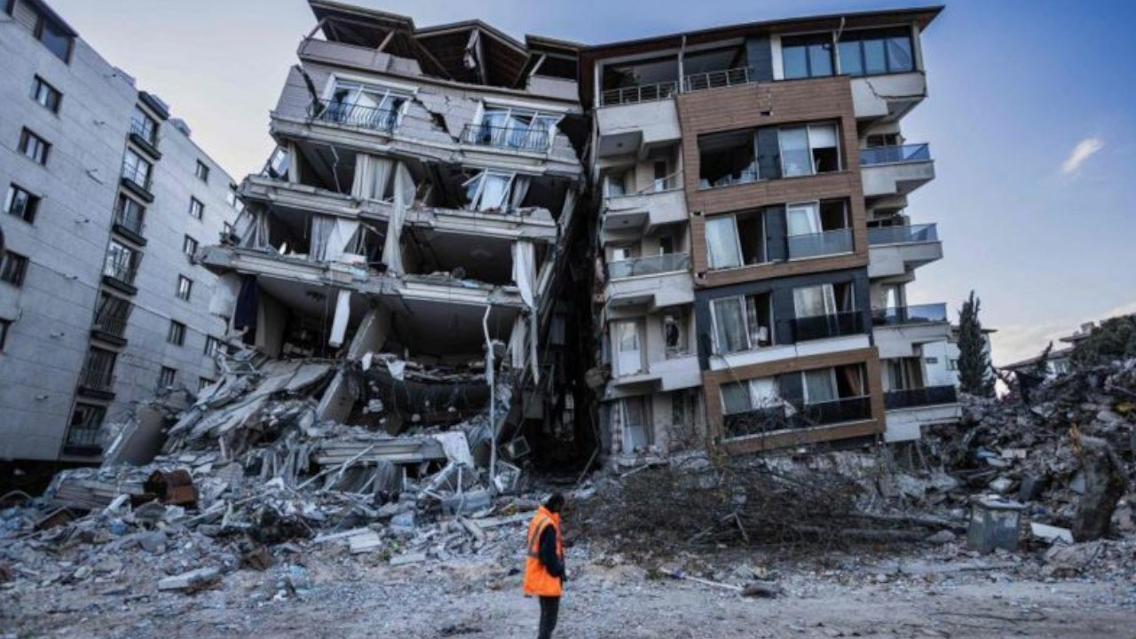 Turkish civil servant suspended for not granting ‘forgiveness’ to gov’t over quake response 1
