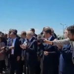 Kılıçdaroğlu verbally attacked during cemetery visit in quake-hit city