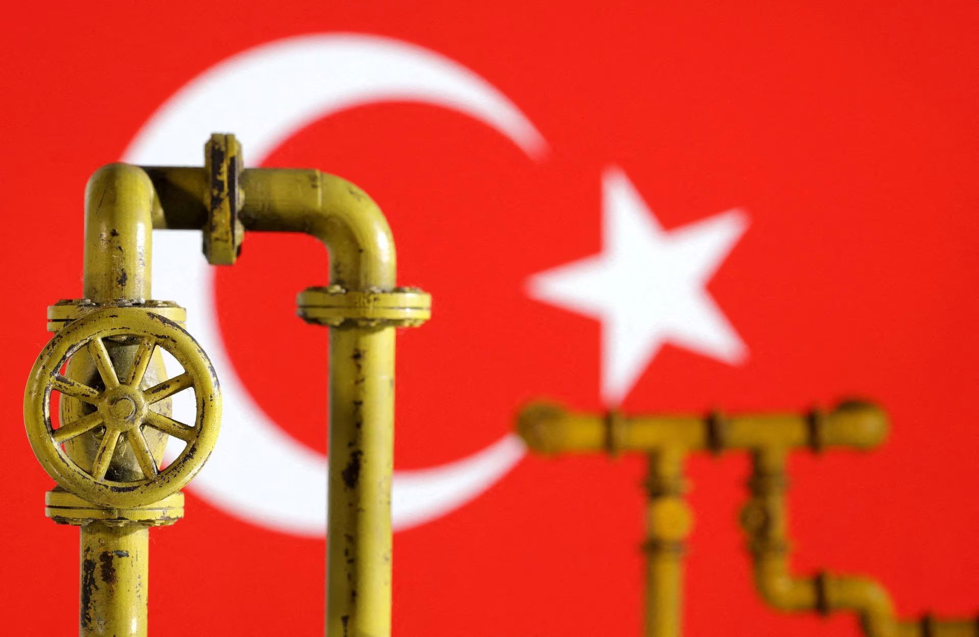 Turkey postpones $600m natural gas payment to Russia until 2024 2