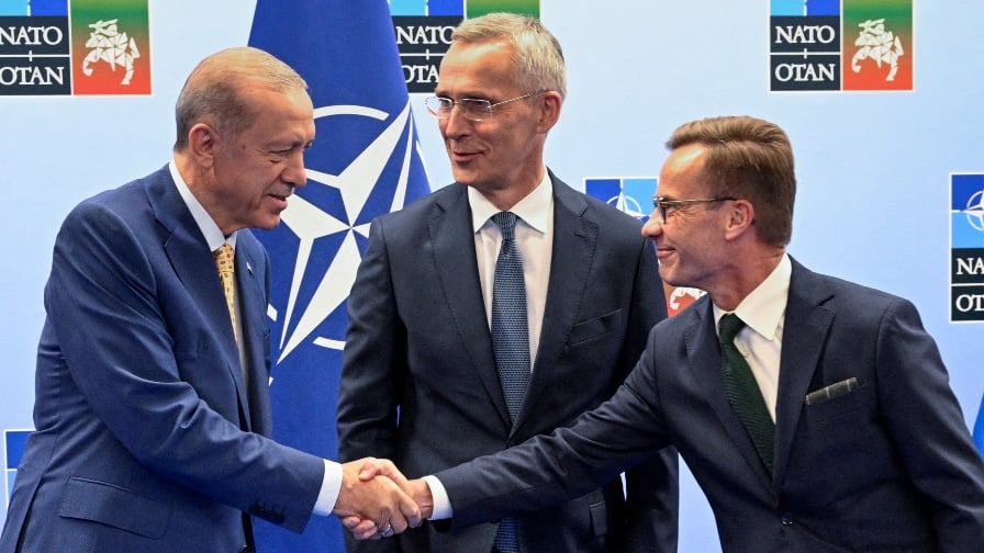Turkey's Erdogan submits Sweden's NATO bid to parliament for ratification -presidency 1